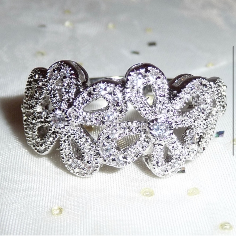 Lia Sophia Abloom ring size 8 - Picture 3 of 3